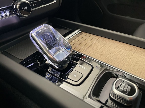 Volvo XC60 12 of 15