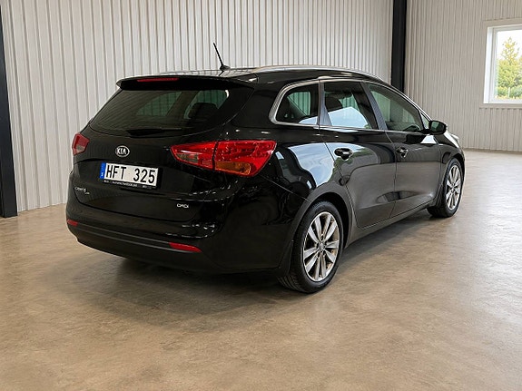 Kia Ceed 2 of 9