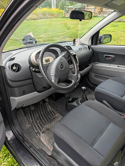 Subaru Justy 3 of 5