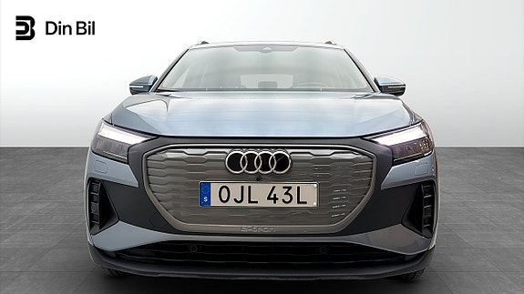 Audi Q4 e-tron 4 of 14