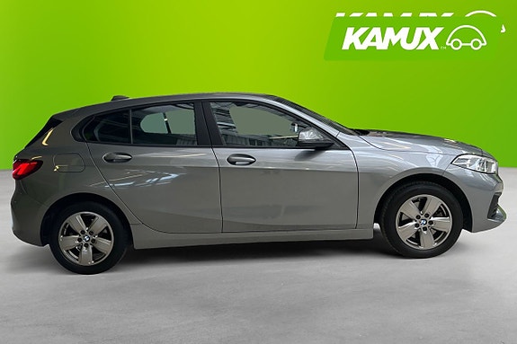 BMW 118i 2 of 26