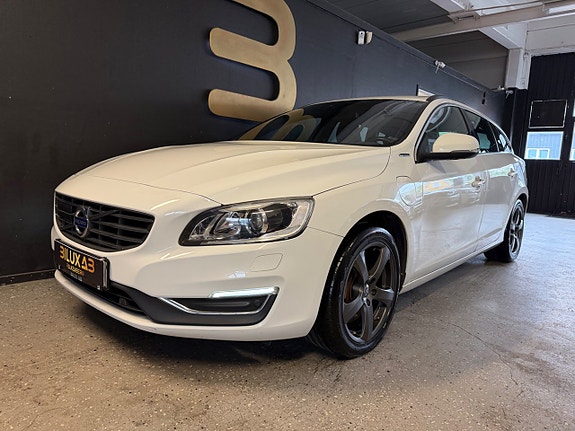 Volvo V60 4 of 30