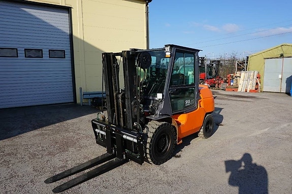 Toyota 42-7FD40 3 of 8