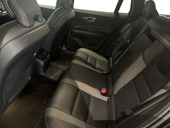 Volvo V60 7 of 14