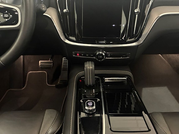 Volvo V60 13 of 14