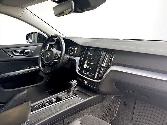 Volvo V60 Cross Country 13 of 18