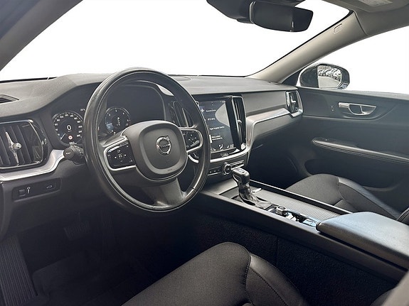 Volvo V60 Cross Country 5 of 18