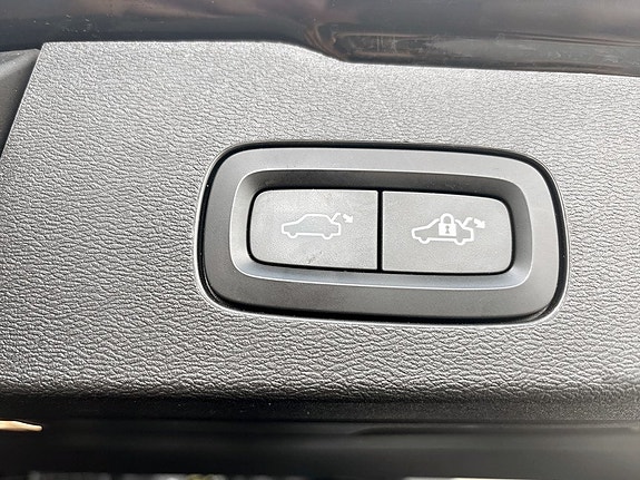 Volvo V60 Cross Country 18 of 18