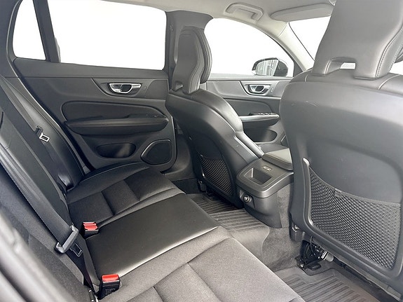 Volvo V60 Cross Country 14 of 18