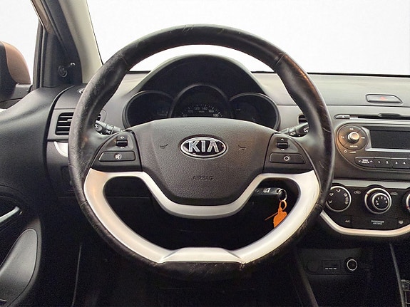 Kia Picanto 10 of 21