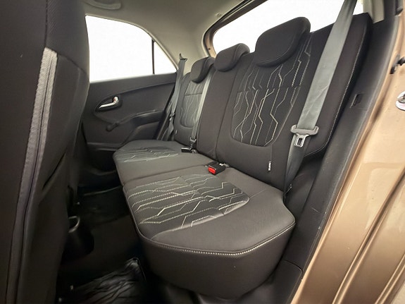 Kia Picanto 13 of 21