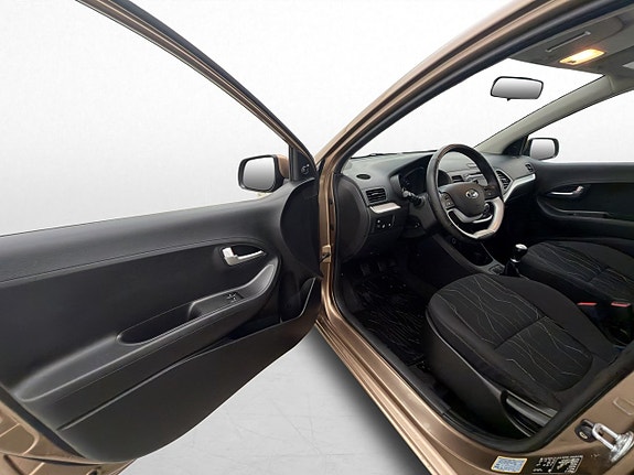 Kia Picanto 8 of 21