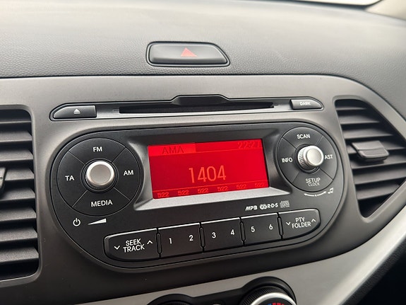Kia Picanto 18 of 21