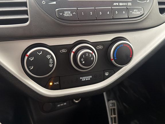 Kia Picanto 19 of 21