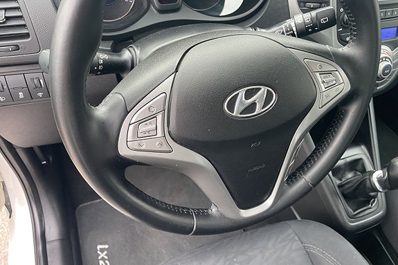 Hyundai ix20 8 of 15