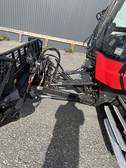 PistenBully 100 Pistmaskin / Pistmaskiner 11 of 14