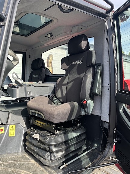 PistenBully 100 Pistmaskin / Pistmaskiner 6 of 14