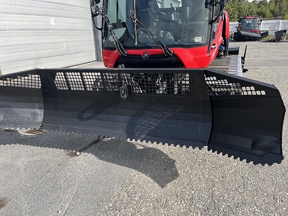 PistenBully 100 Pistmaskin / Pistmaskiner 9 of 14