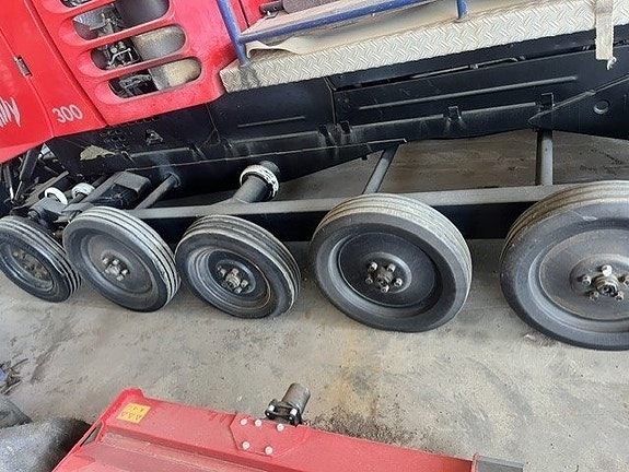 PistenBully 300 Pistmaskin / Pistmaskiner 11 of 14