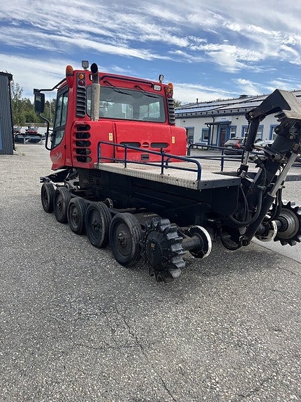 PistenBully 300 Pistmaskin / Pistmaskiner 6 of 14