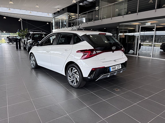 Hyundai i20 4 of 10