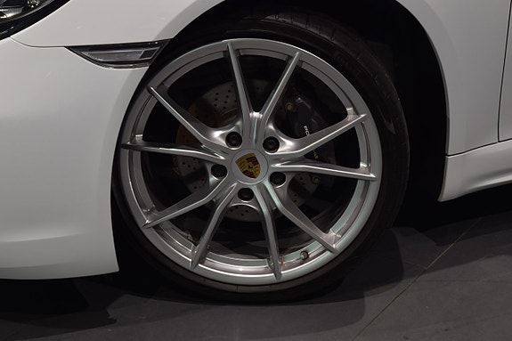Porsche 718 2 of 16