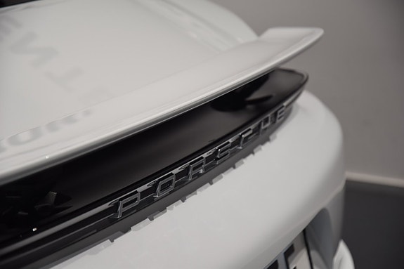 Porsche 718 13 of 16