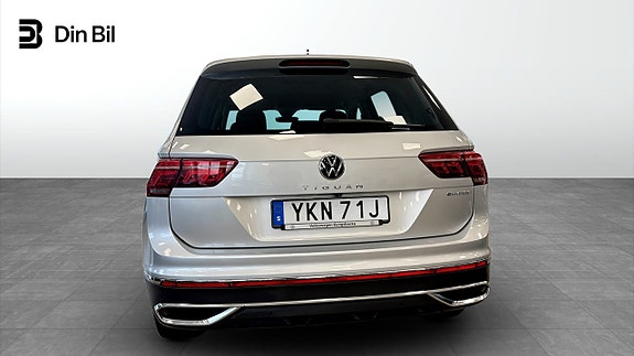Volkswagen Tiguan 5 of 12