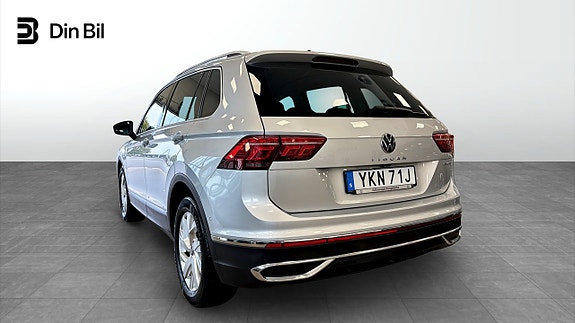 Volkswagen Tiguan 3 of 12