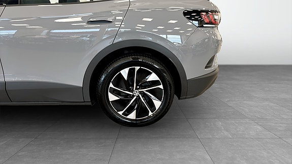 Volkswagen ID.4 6 of 12