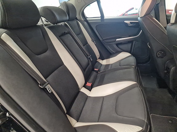 Volvo S60 19 of 19