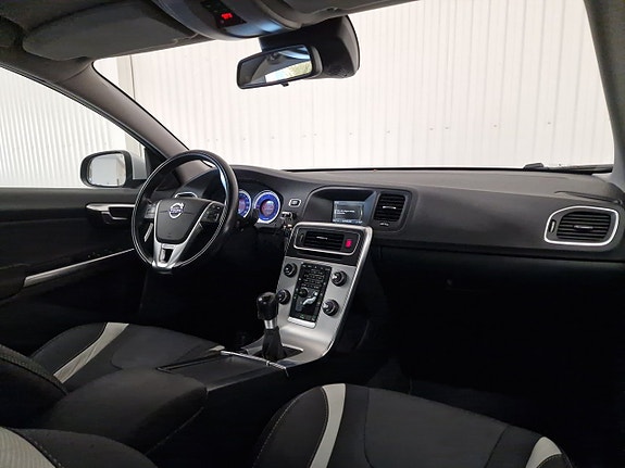 Volvo S60 9 of 19