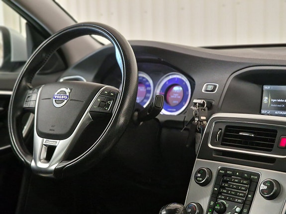 Volvo S60 12 of 19