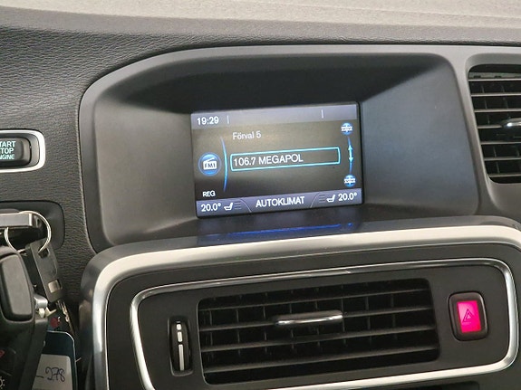 Volvo S60 13 of 19