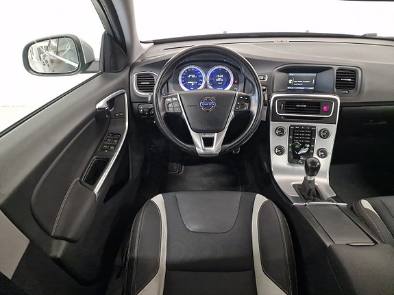 Volvo S60 11 of 19