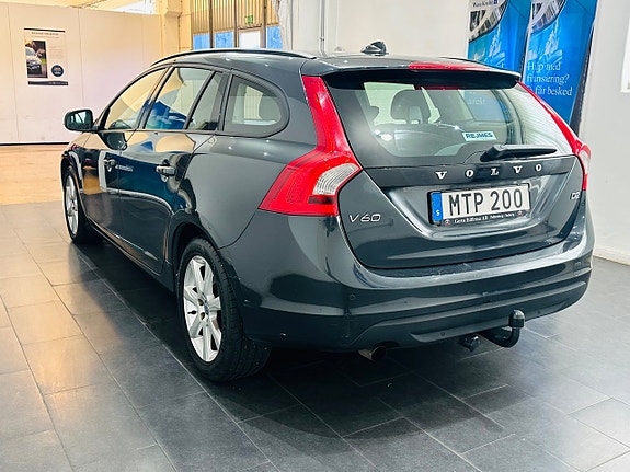 Volvo V60 7 of 16