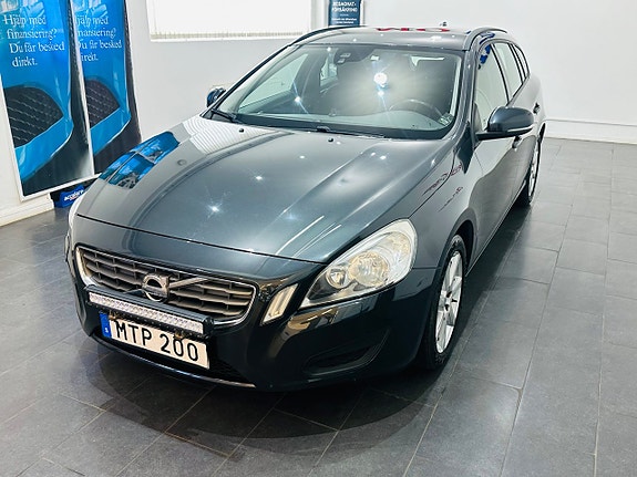 Volvo V60 4 of 16