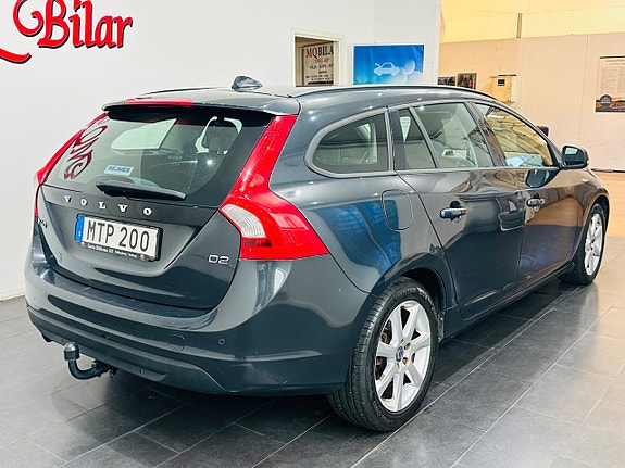 Volvo V60 8 of 16