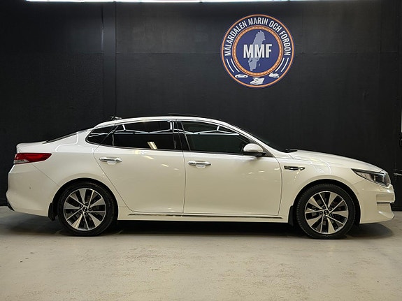 Kia Optima 2 of 24