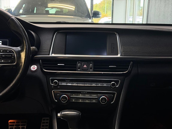 Kia Optima 11 of 24