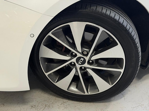 Kia Optima 18 of 24
