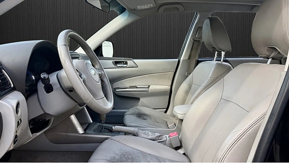 Subaru Forester 6 of 9