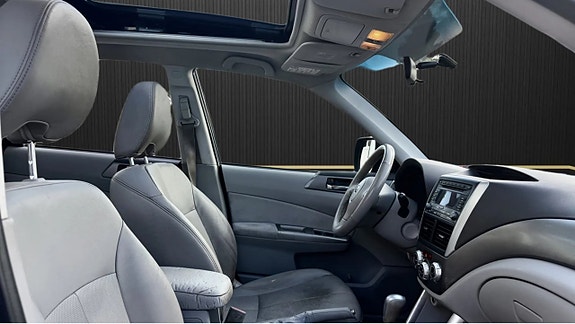 Subaru Forester 8 of 9