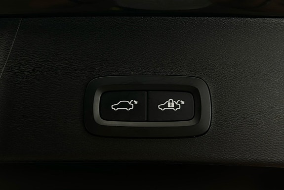 Volvo XC40 15 of 23