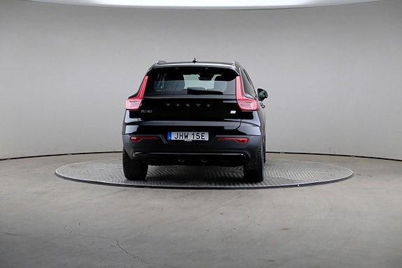 Volvo XC40 5 of 23