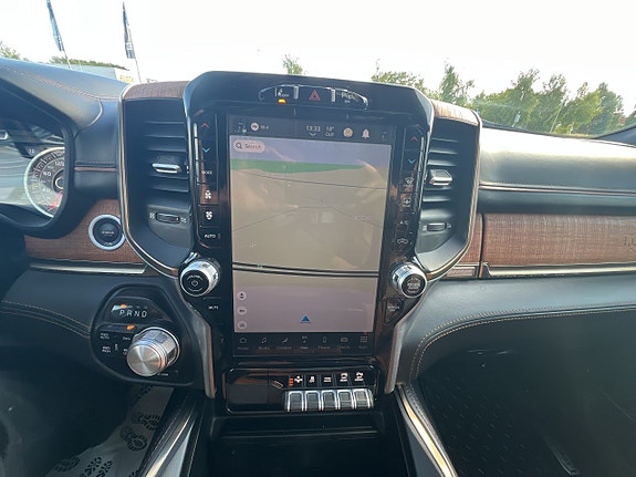 Dodge RAM 1500 10 of 19