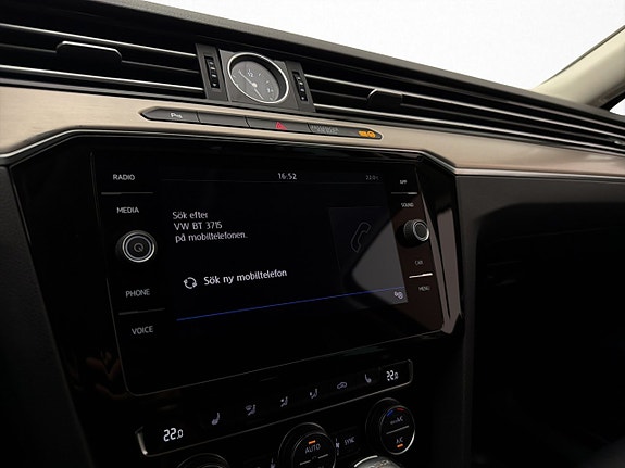 Volkswagen Passat Alltrack 21 of 30