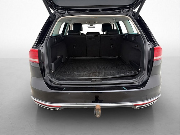 Volkswagen Passat Alltrack 29 of 30