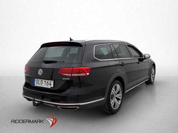 Volkswagen Passat Alltrack 8 of 30
