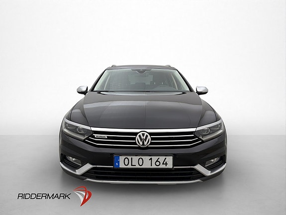 Volkswagen Passat Alltrack 2 of 30